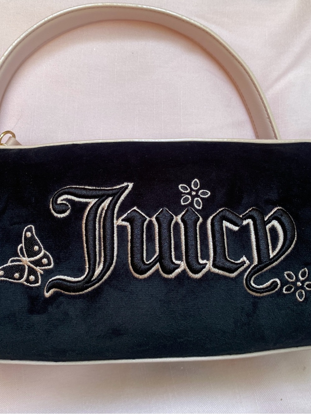 Juicy Couture shoulder nag